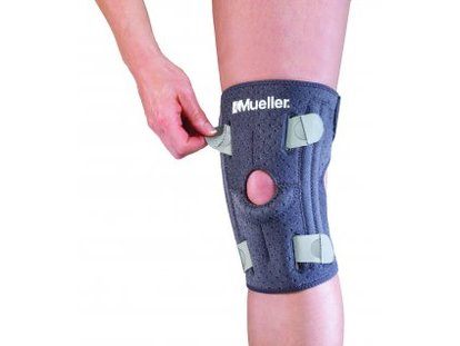 MUELLER Adjust-to-fit knee stabilizer, stabilizator kolana